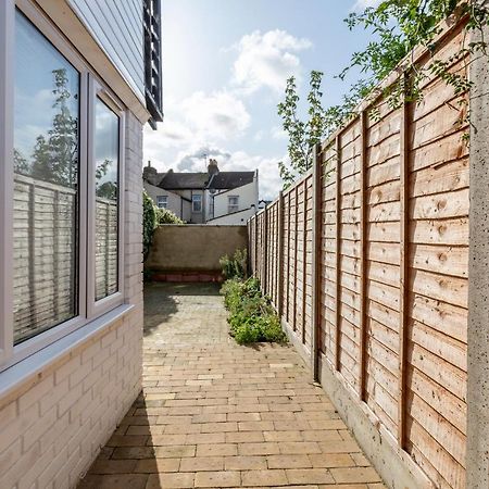 2 Bedrooms Serviced Apartment Excel Exhibition Centre, O2 Arena, Stratford Olympic City, Forest Gate, Central London Exteriör bild