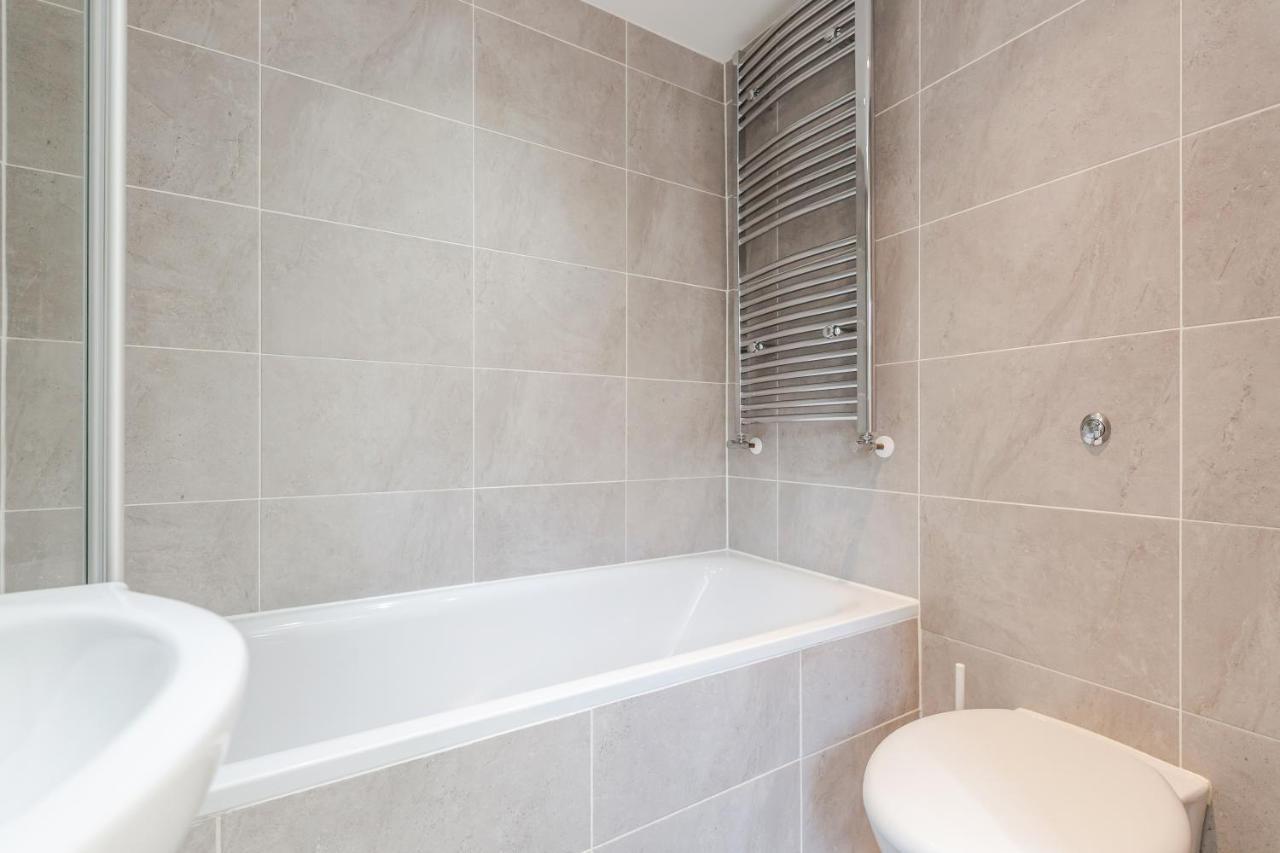 2 Bedrooms Serviced Apartment Excel Exhibition Centre, O2 Arena, Stratford Olympic City, Forest Gate, Central London Exteriör bild